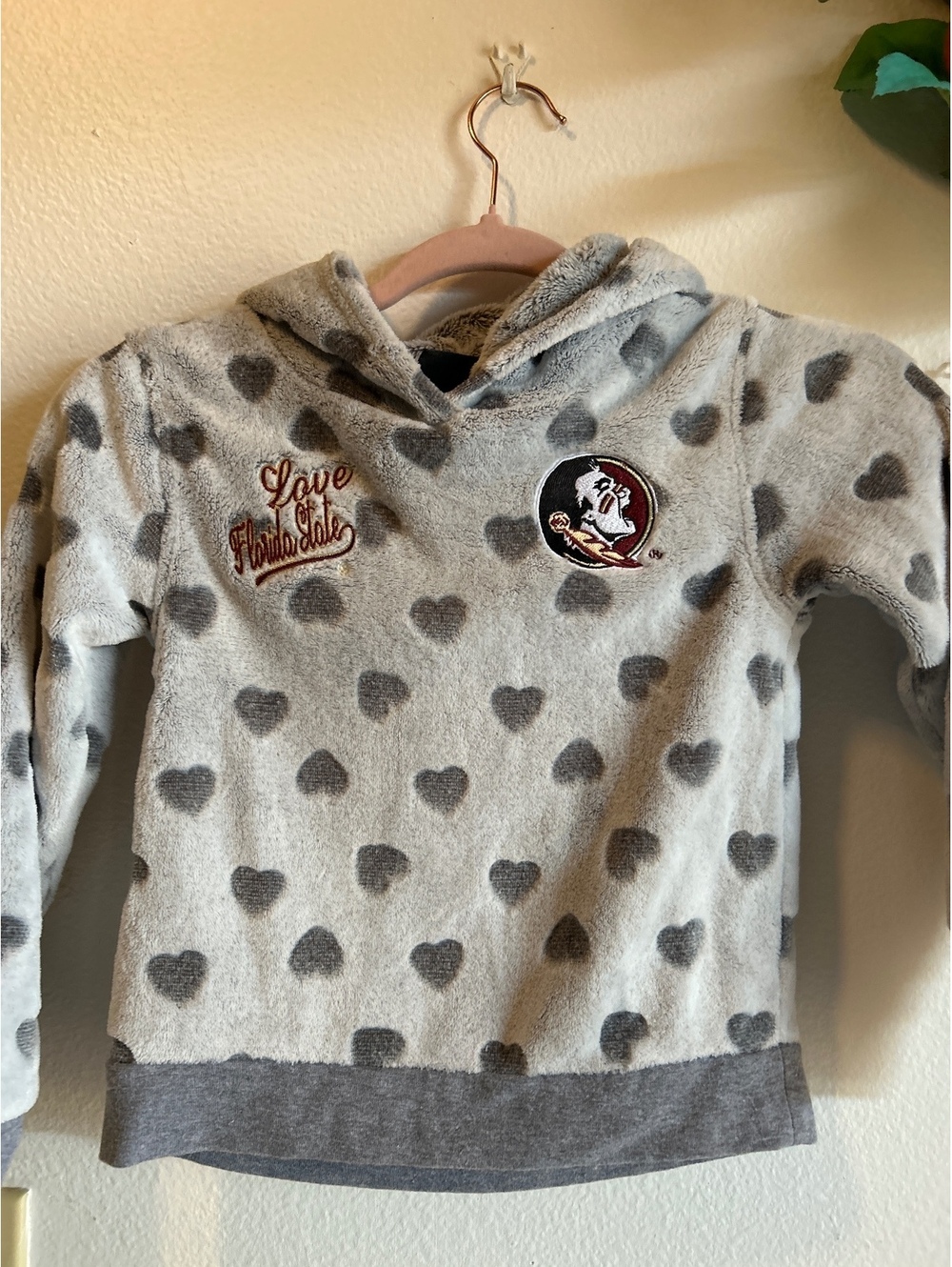 GEN2 Gray Heart Print Fleece Hoodie Sweatshirt Size Medium